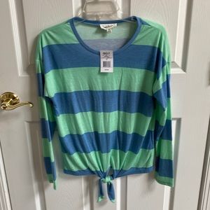 Cloud chaser size medium girls top